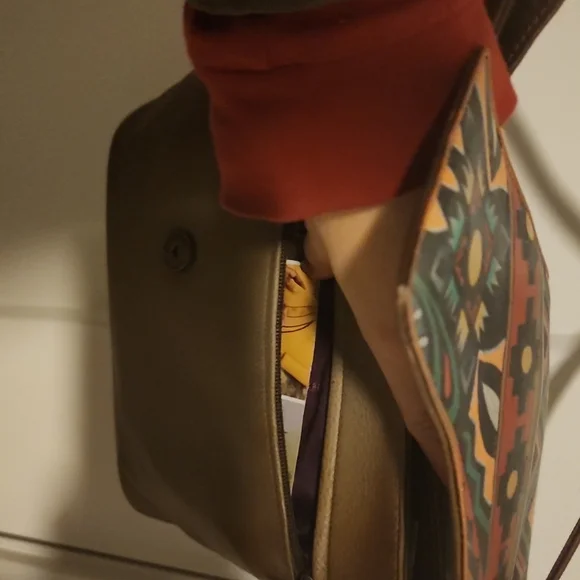 Purse - Picture 3 of 4